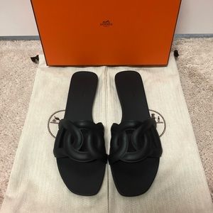 Hermes Aloha Sandals